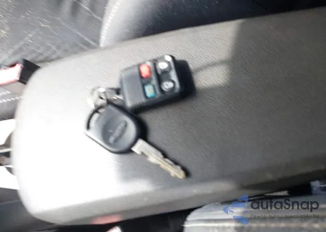 2008 Ford Focus Se/Ses из США, поврежденный, VIN 1FAHP35N18W166837